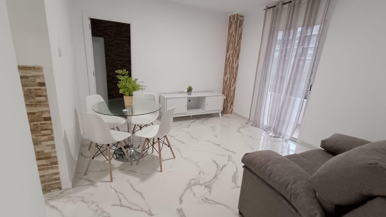 Sala d'estar de Pis en venda en Alicante / Alacant amb Aire condicionat