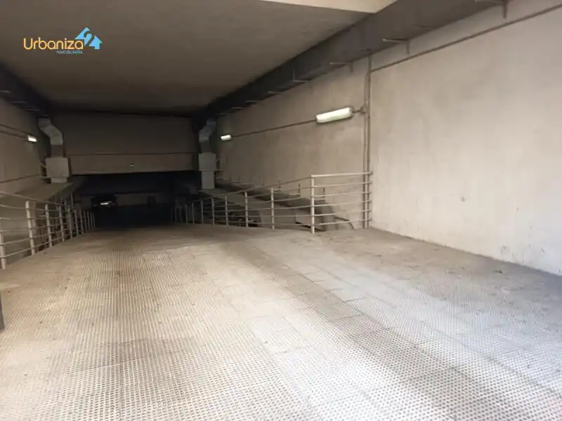 Aparcament de Apartament de lloguer en Badajoz amb Aire condicionat, Calefacció i Jardí privat