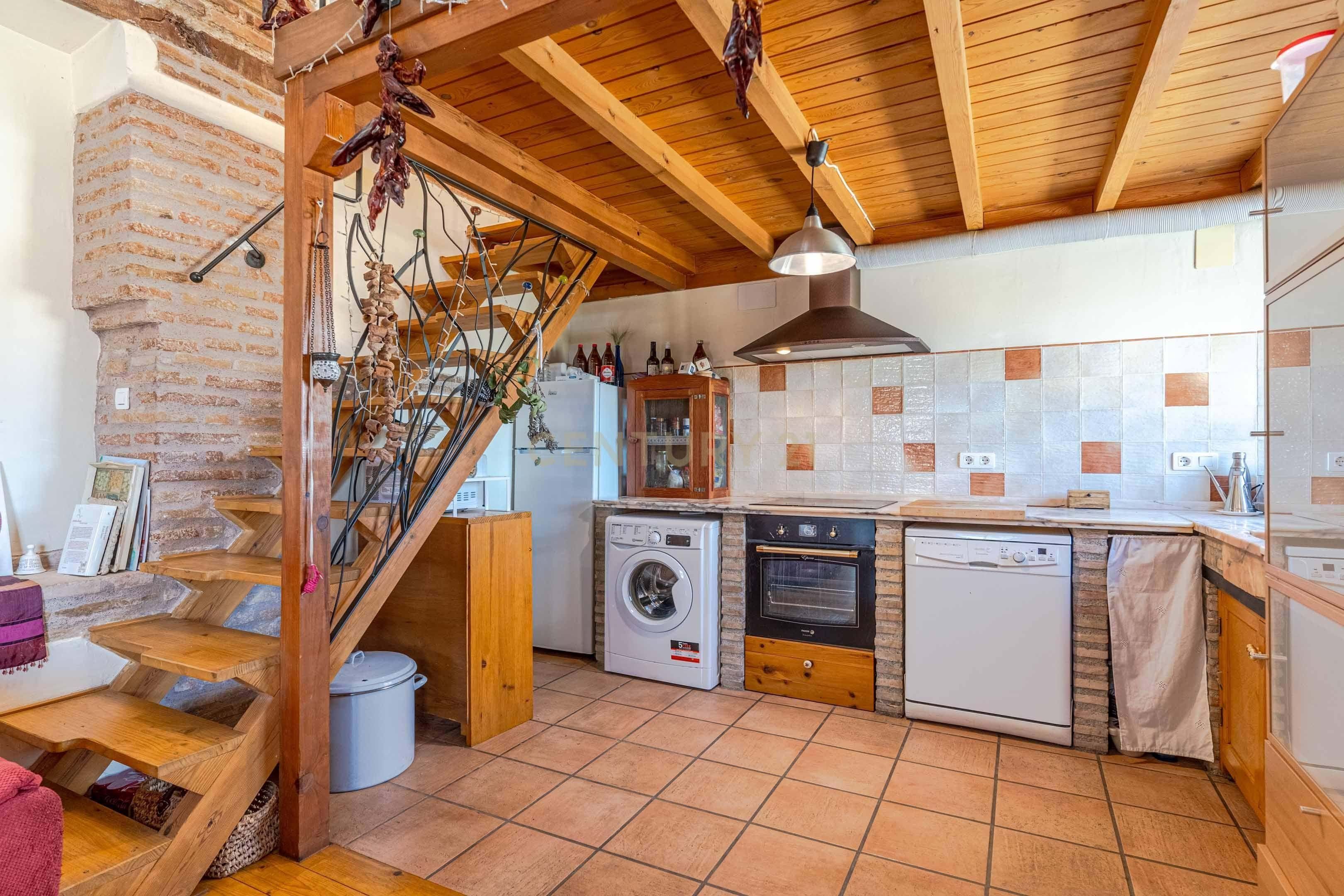 Kitchen of Flat for sale in Fuente Vaqueros  with Air Conditioner and Terrace