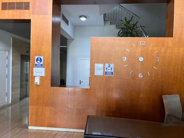 Oficina en Alquiler en Averroes, 8 en Urbadiez - Entrepuentes