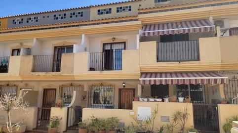 Foto 4 de Casa adosada en venda a Calle de Nicolás Bussi, Playa Flamenca, Alicante