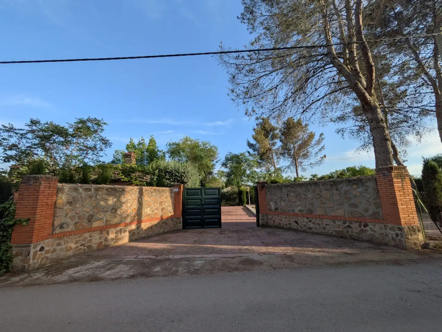 Vista exterior de Finca rústica en venta en Miguelturra con Aire acondicionado, Calefacción y Jardín privado