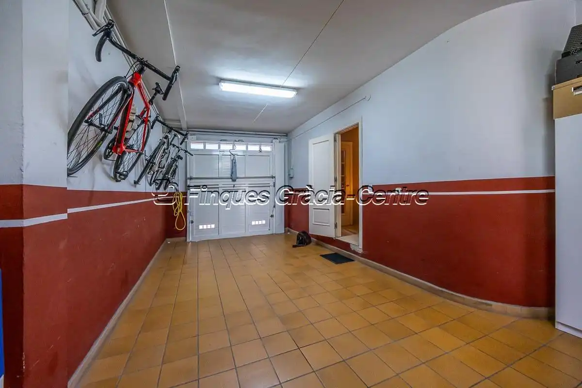 Casa adosada en venda en Sabadell amb Aire condicionat, Calefacció i Parquet