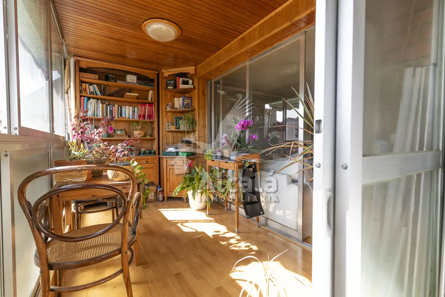 Sala d'estar de Pis en venda en Alcalá de Henares amb Aire condicionat, Calefacció i Parquet