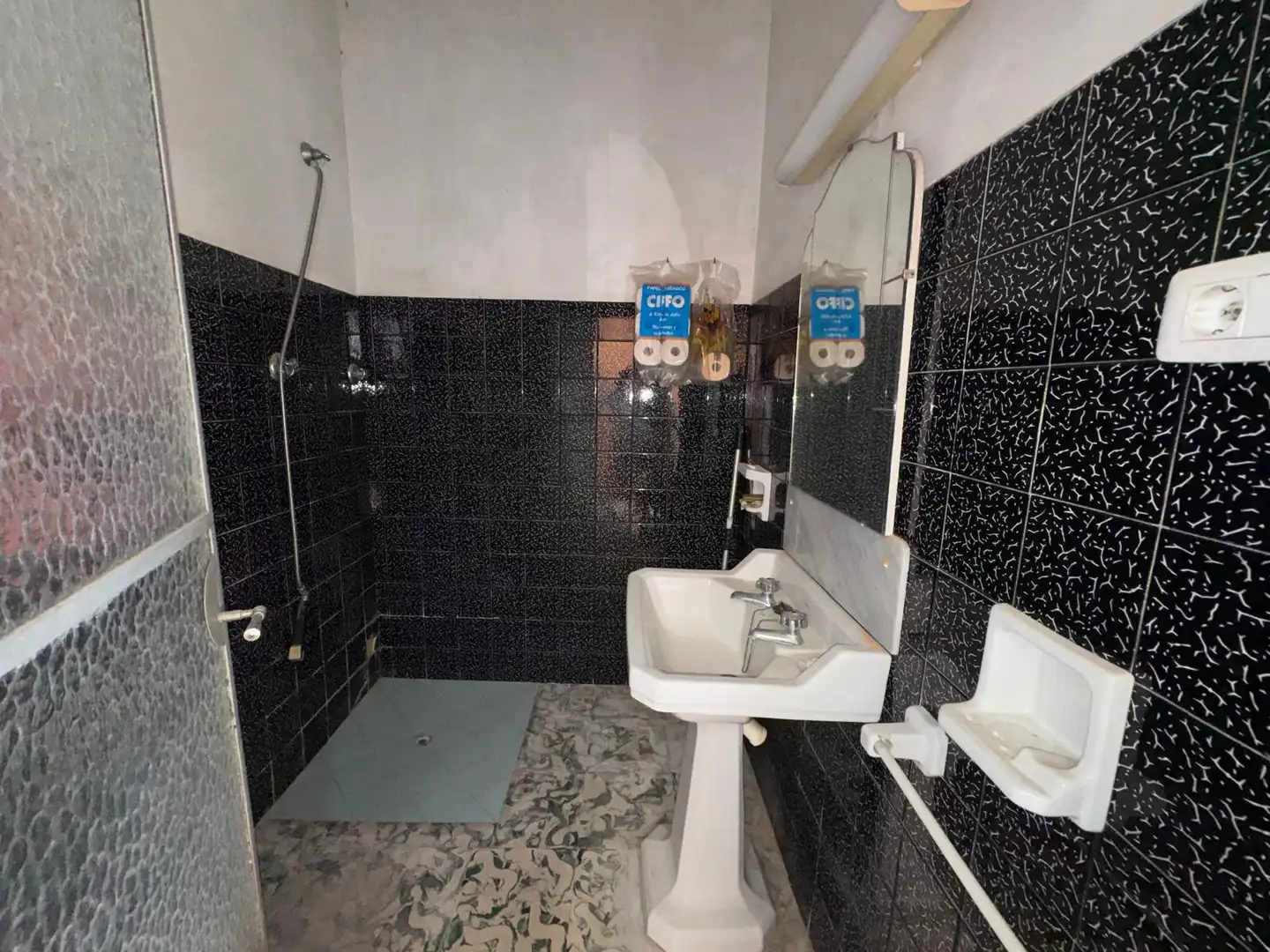 Baño de Edificio en venta en La Font d'en Carròs con Alarma