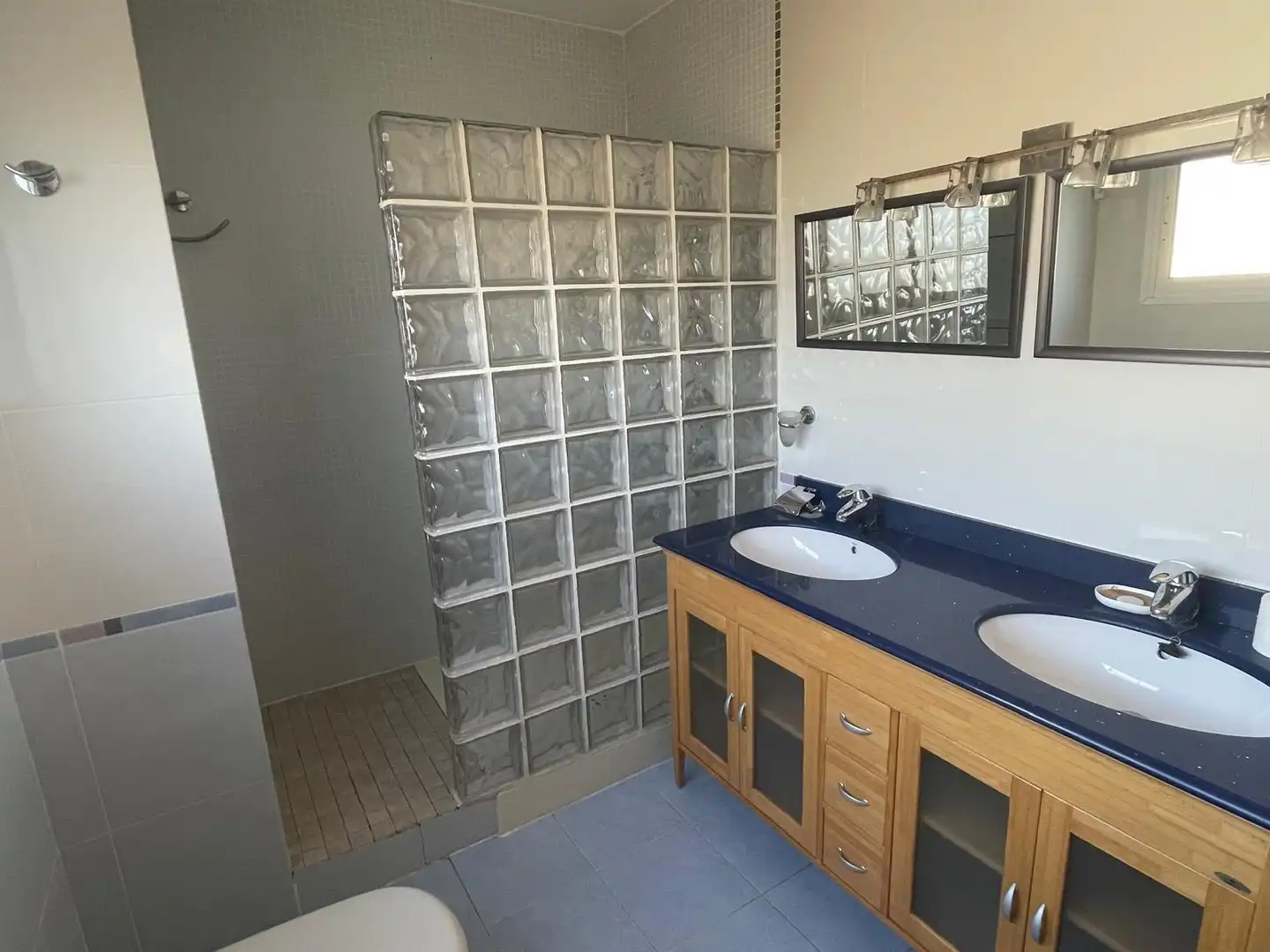Bathroom of Houses for sale in Castellón de la Plana / Castelló de la Plana  with Private garden, Terrace and Storage room