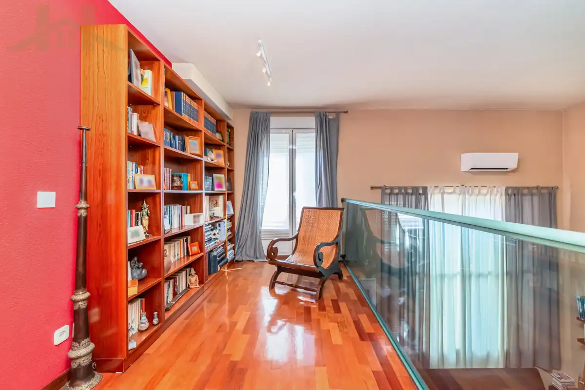 Casa adosada en venta en Leganés con Aire acondicionado, Calefacción y Jardín privado