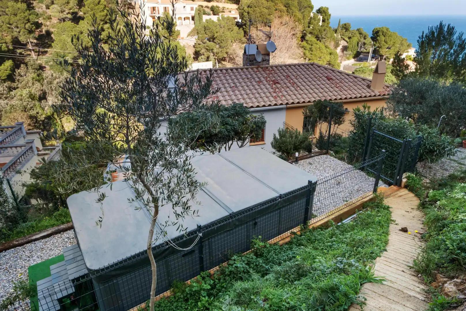 Jardín de Casa adosada en venta en Begur con Terraza, Amueblado y Jacuzzi