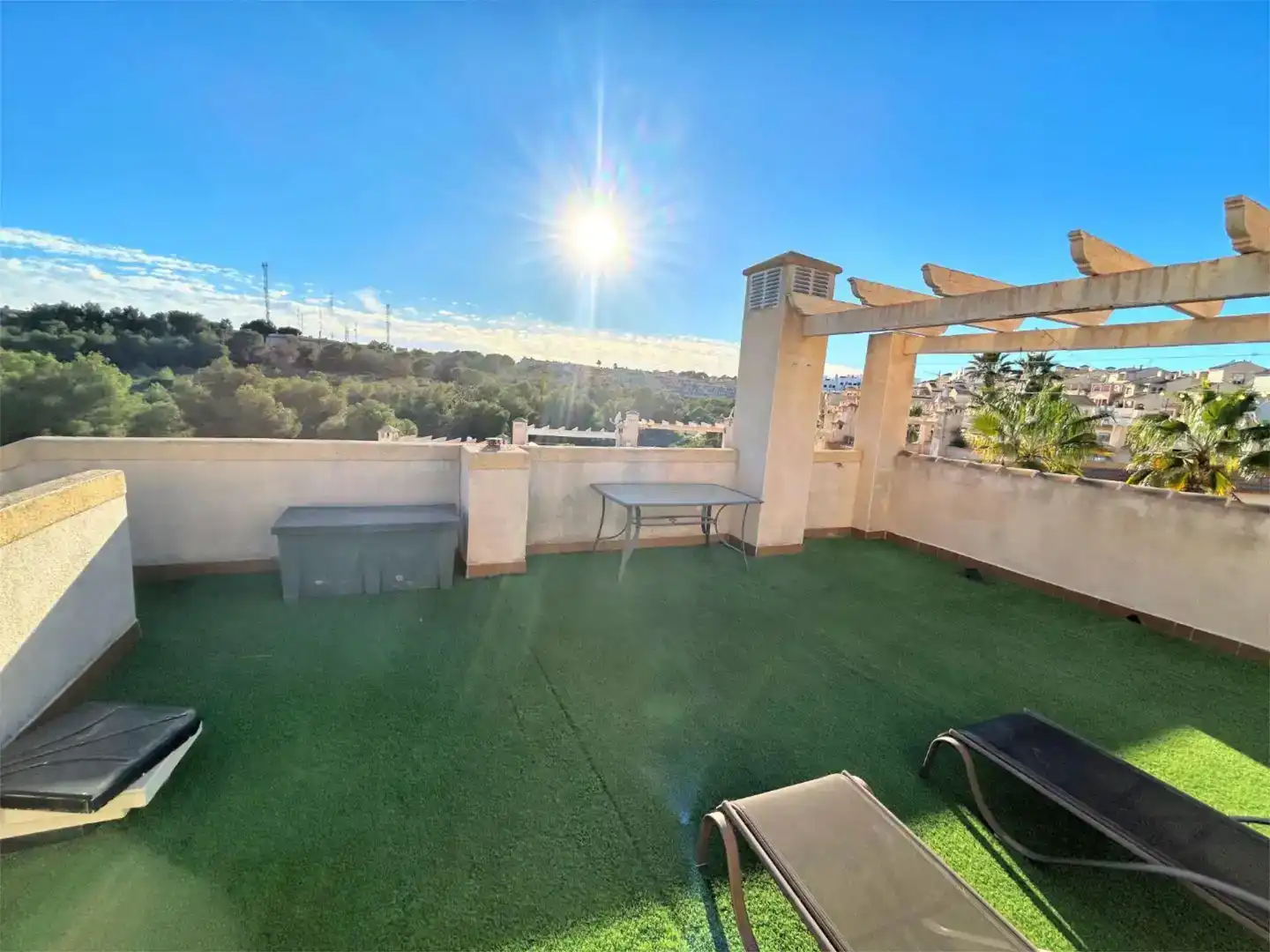 Terrassa de Casa adosada en venda en Orihuela amb Aire condicionat, Jardí privat i Piscina