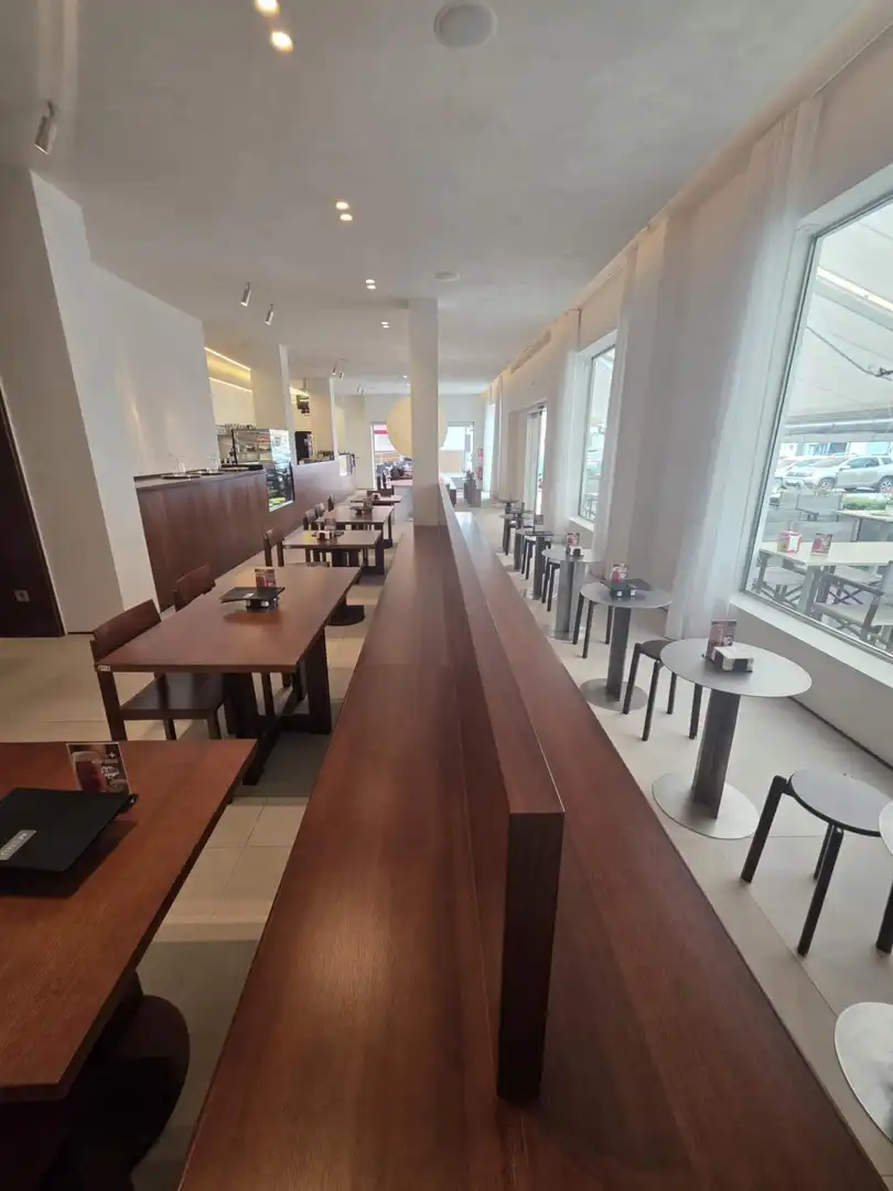 Commercial properties for rent in Montequinto  with Air Conditioner and Furnished