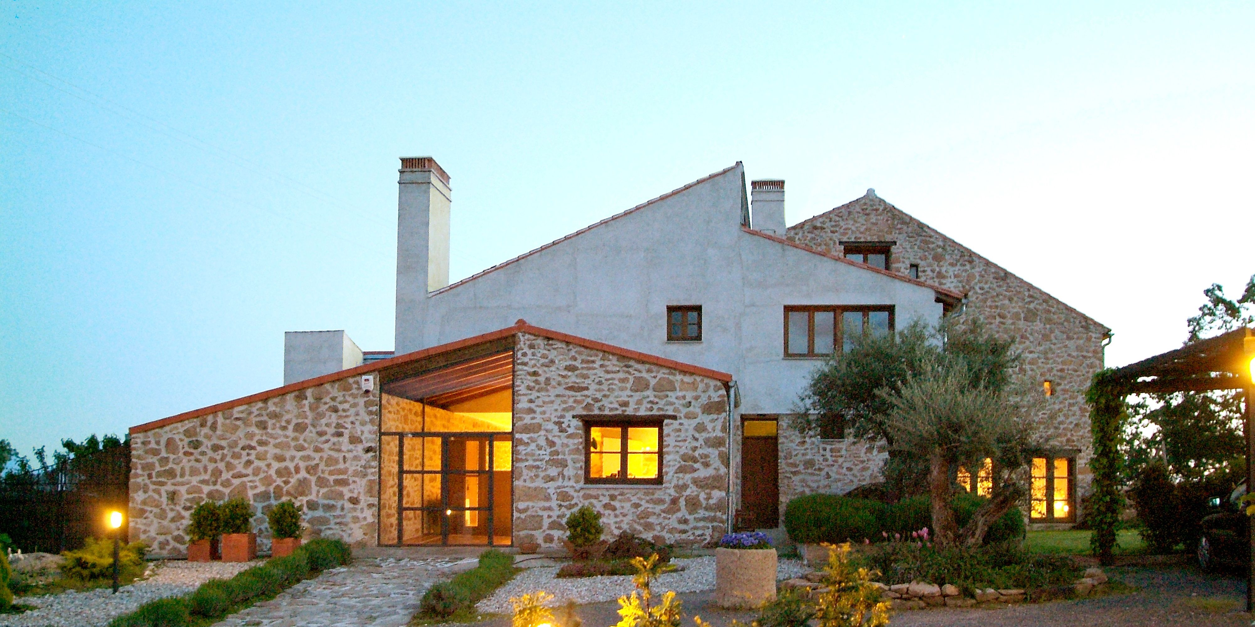 Exterior view of Building for sale in Torremenga  with Alarm