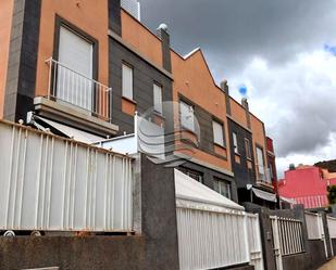 Vista exterior de Casa adosada en venda en San Miguel de Abona amb Terrassa, Traster i Piscina comunitària