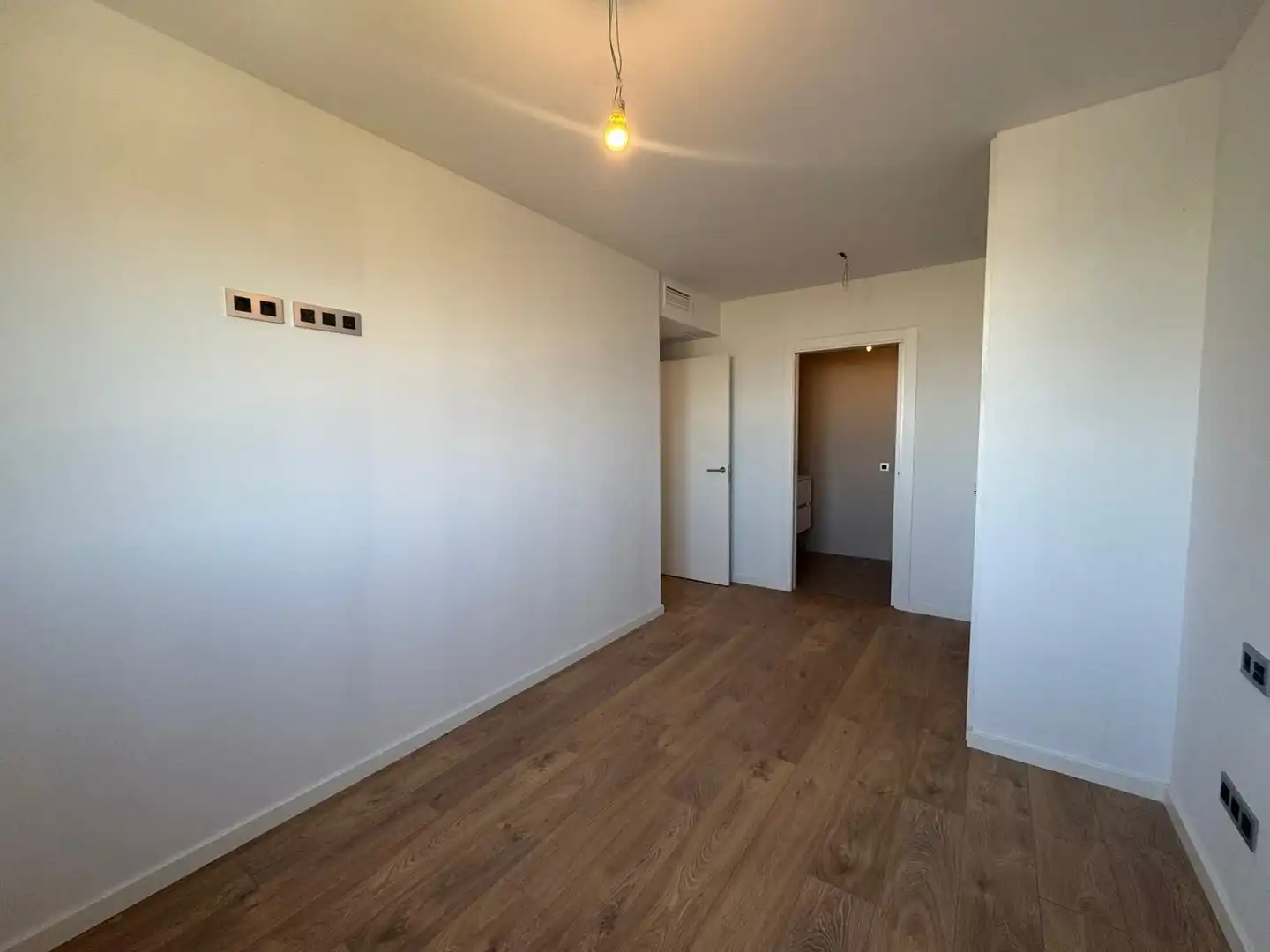 Habitación de Piso en venta en Viladecans con Aire acondicionado, Calefacción y Terraza