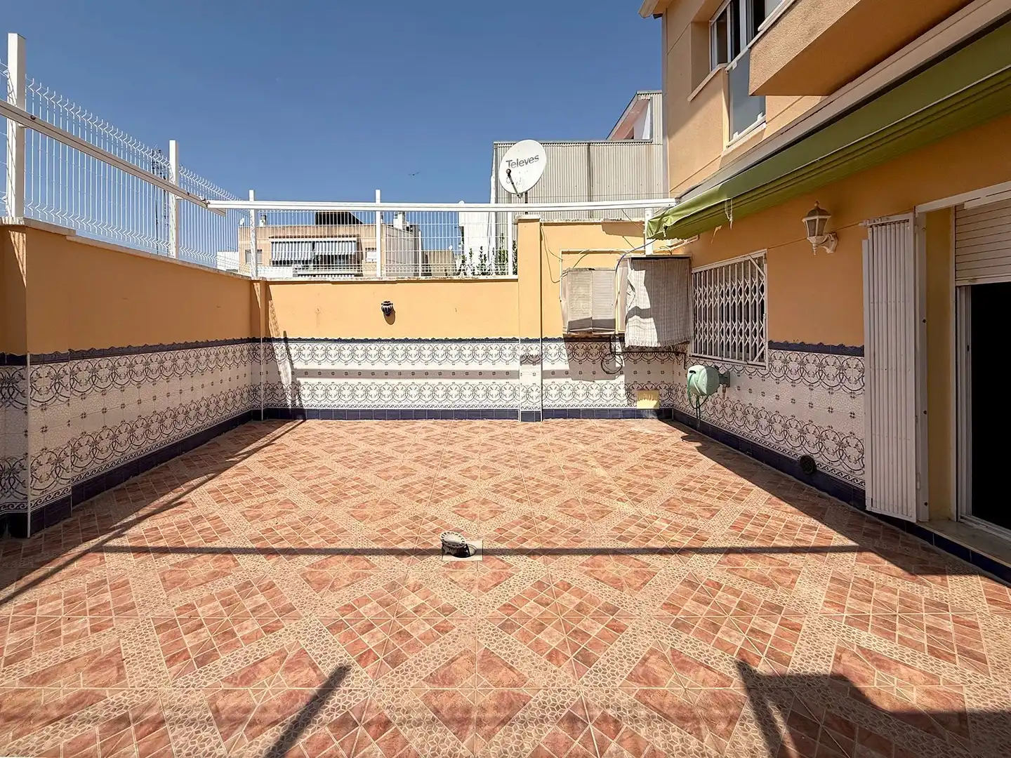 Terrassa de Casa adosada en venda en Sant Pere de Ribes amb Aire condicionat, Calefacció i Jardí privat