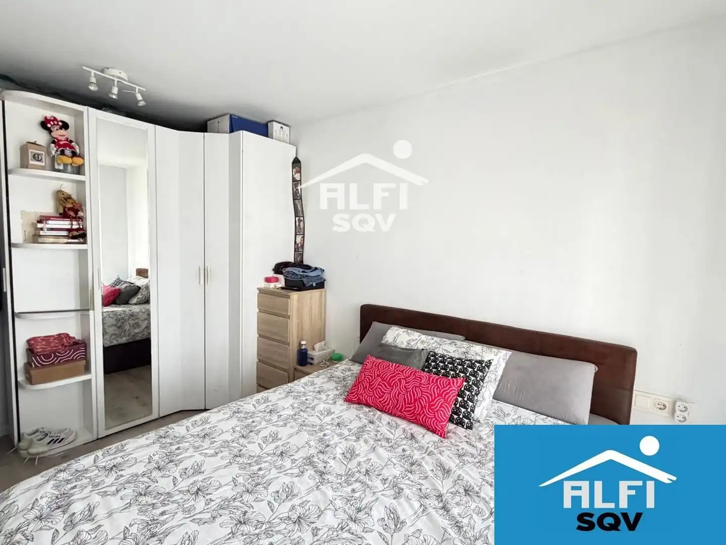 Habitación de Piso en venta en Sabadell con Aire acondicionado, Calefacción y Terraza