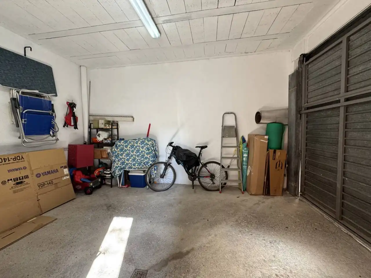 Parking de Casa o chalet en venta en La Roca del Vallès con Aire acondicionado, Calefacción y Jardín privado