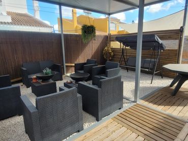 Casa pareada con balcón en venta en Calle Eduardo Rosales 1