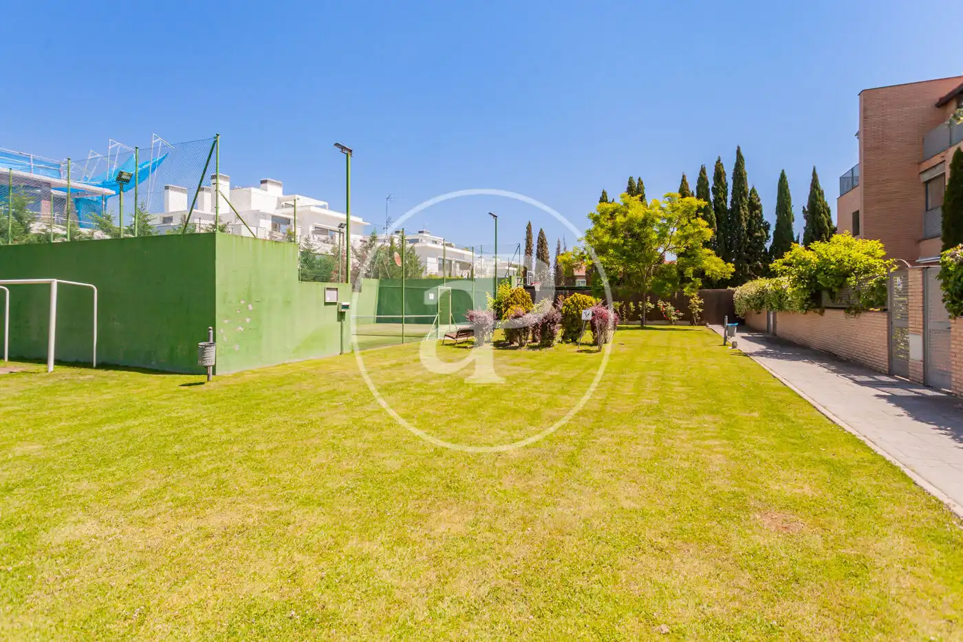 Jardín de Casa adosada en venta en Madrid con Aire acondicionado, Calefacción y Jardín privado