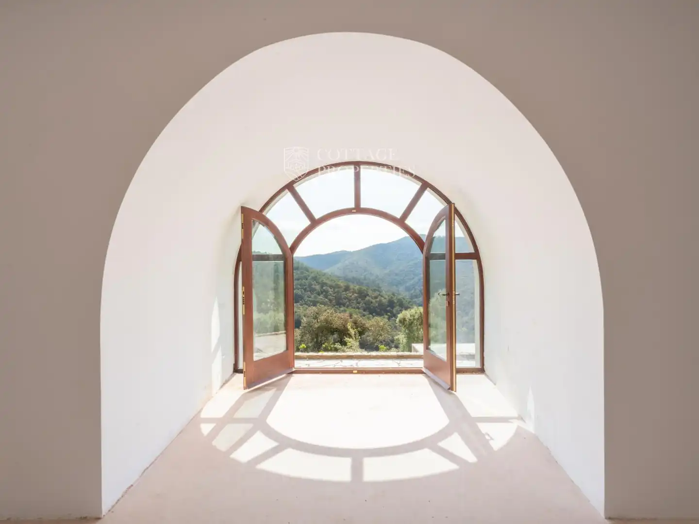 Country homes for sale in Llambilles  with Air Conditioner, Heating and Private garden