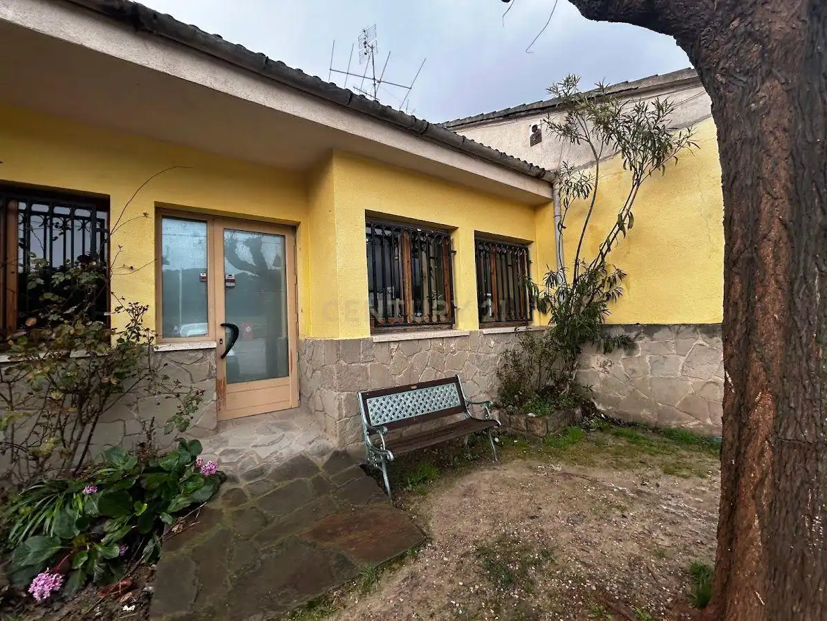 Vista exterior de Local en venta en L'Espunyola con Aire acondicionado y Alarma