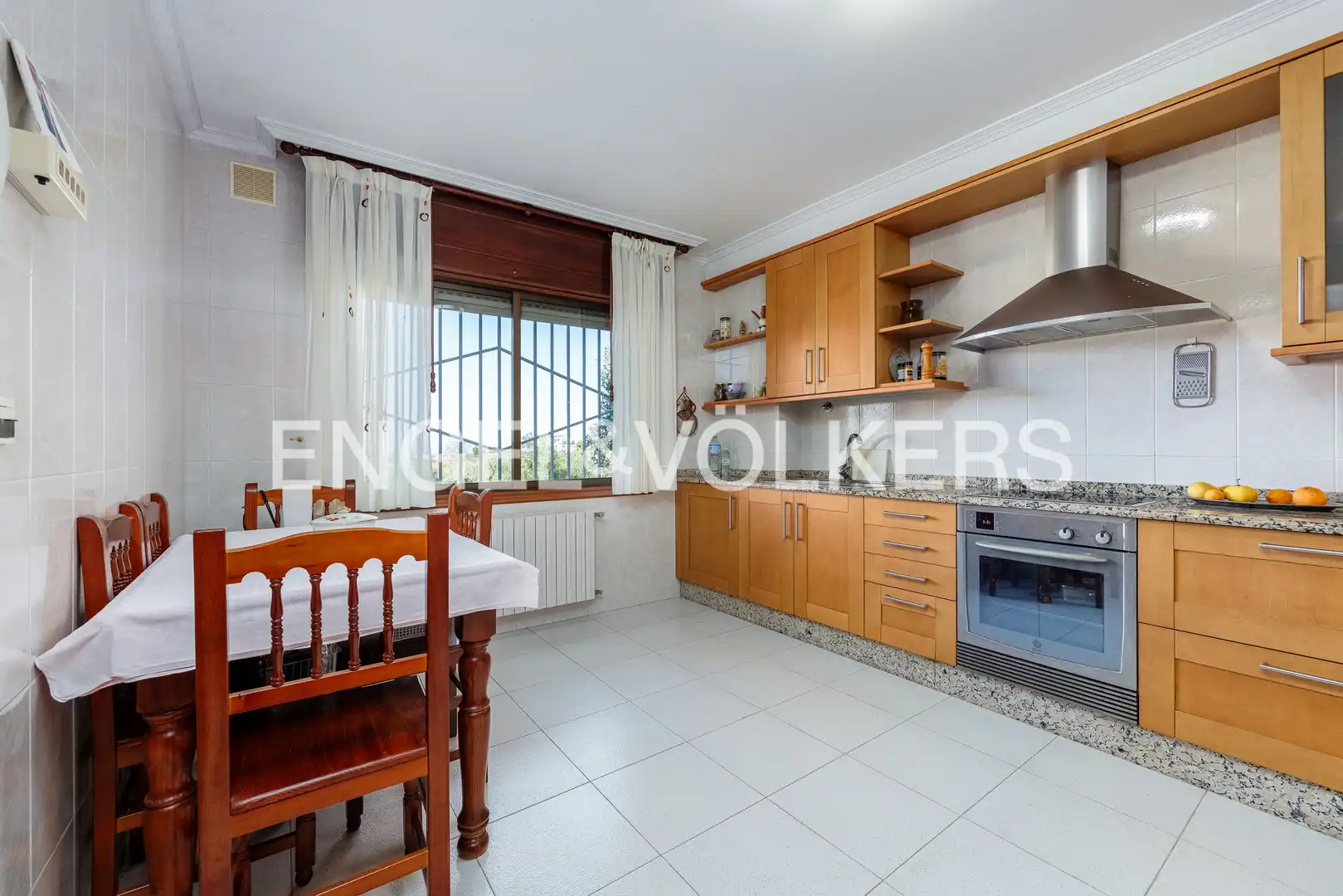 Cocina de Casa o chalet en venta en Vigo  con Calefacción, Jardín privado y Parquet