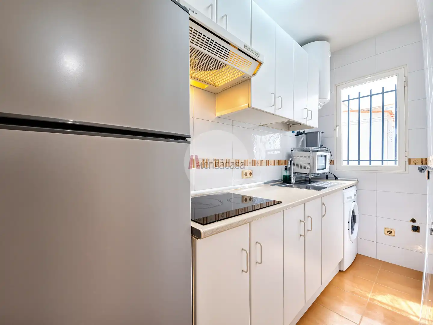 Kitchen of Flat for rent in Madrid  with Air Conditioner, Heating and Washing machine