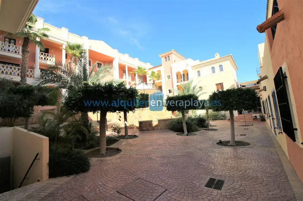 Vista exterior de Dúplex en venda en Cuevas del Almanzora amb Aire condicionat, Calefacció i Terrassa