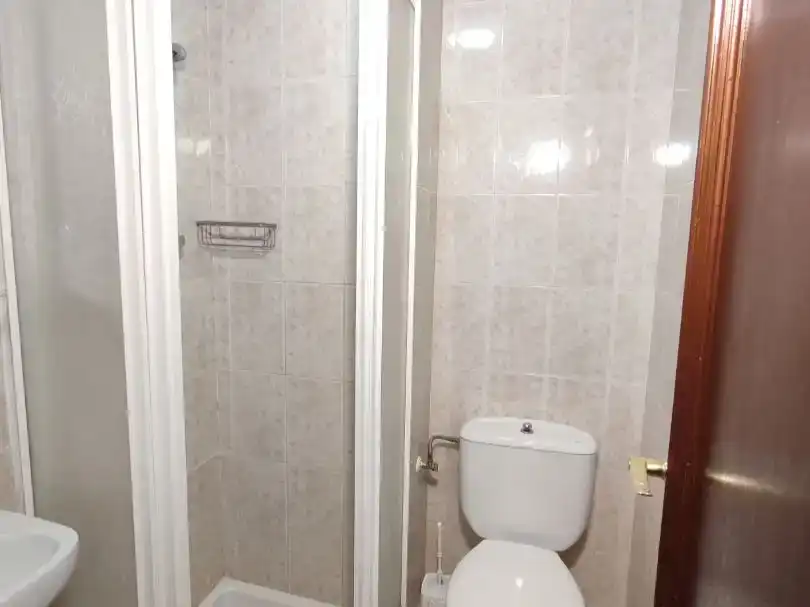 Bathroom of Flat for sale in Mijas