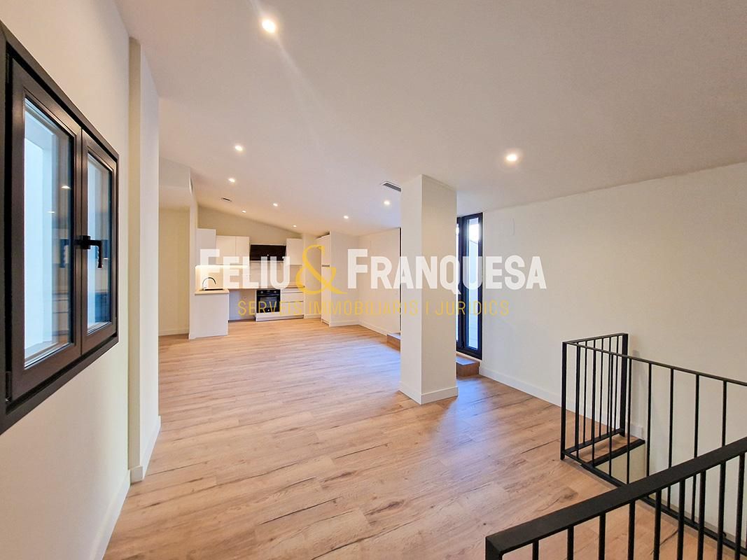 Duplex for sale in Barri del Centre