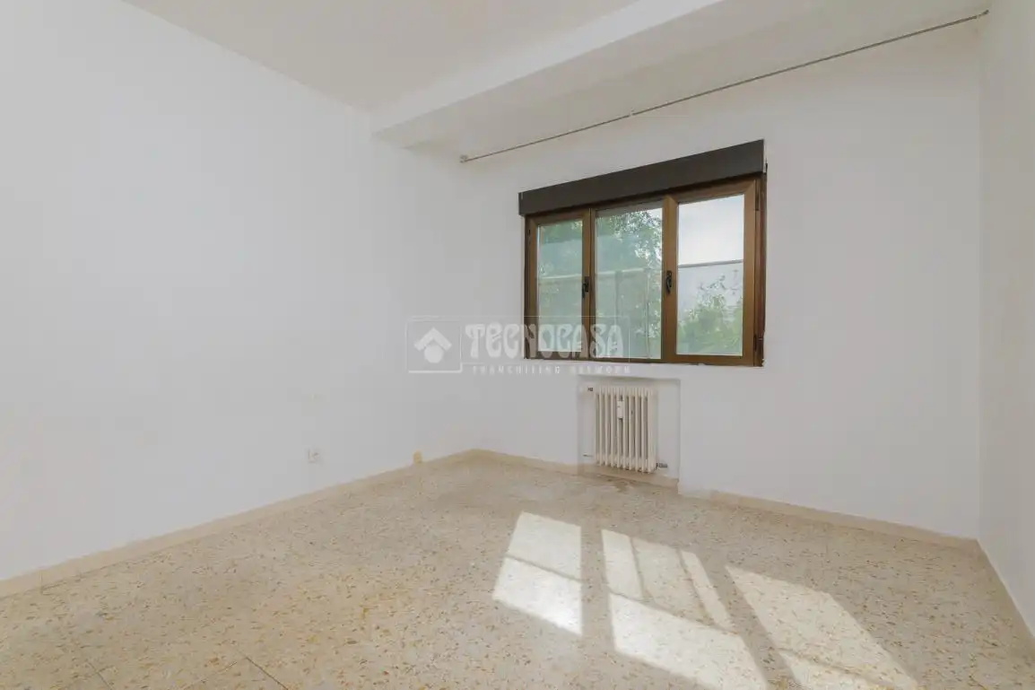 Bedroom of Flat for sale in Madrid  with Heating, Parquet flooring and Terrace