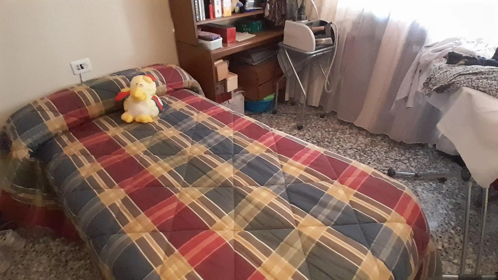 Dormitori de Pis en venda en Yecla amb Calefacció, Traster i Moblat