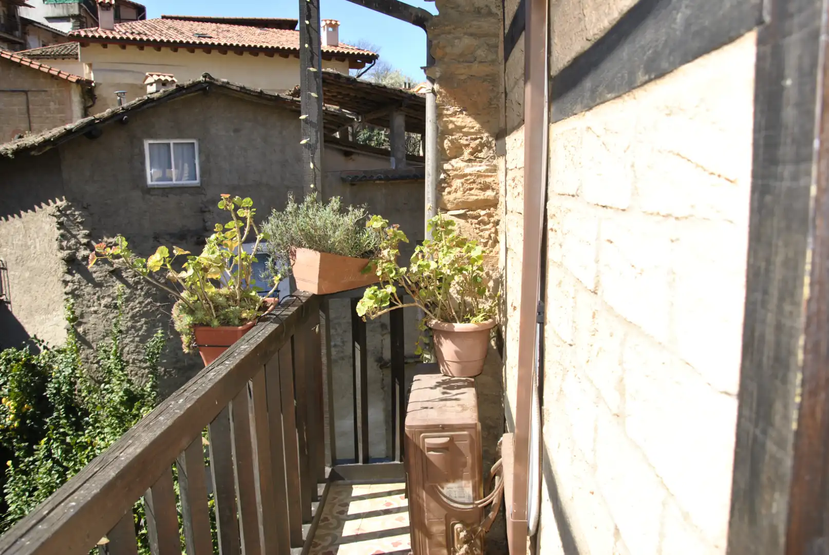 Terrassa de Finca rústica en venda en Robledillo de Gata amb Aire condicionat, Calefacció i Jardí privat