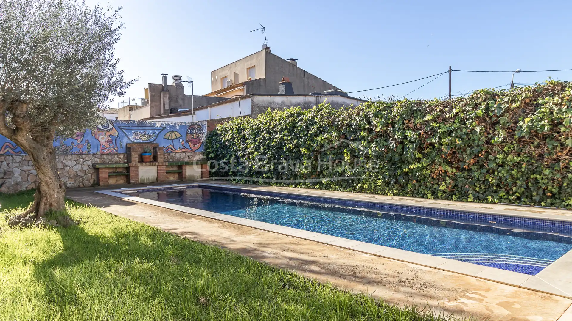 Piscina de Casa adosada en venda en Palafrugell amb Calefacció, Jardí privat i Parquet