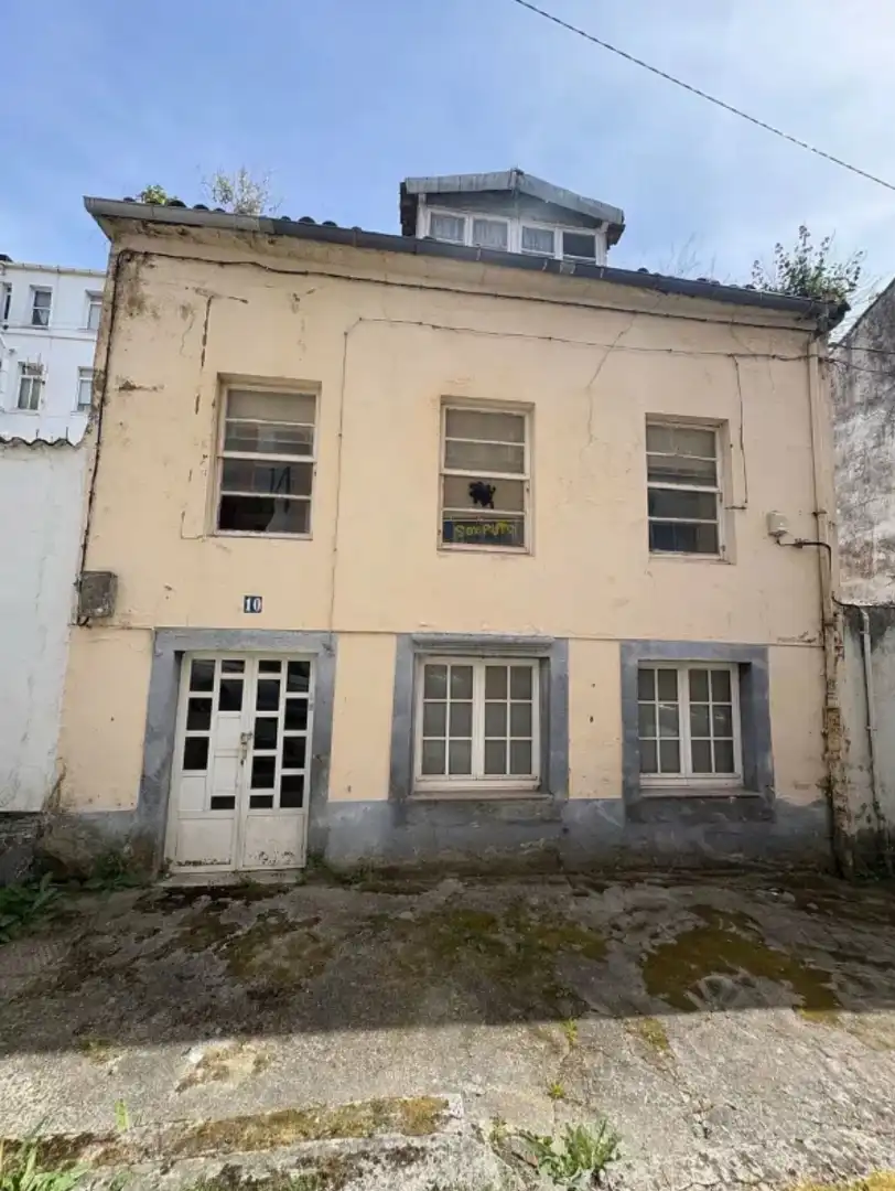 Vista exterior de Casa adosada en venda en Ferrol amb Terrassa