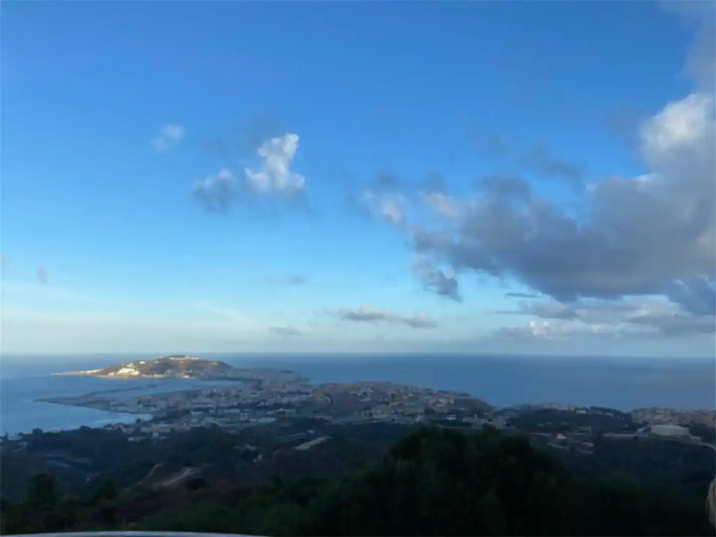 Vista exterior de Ático en venta en Ceuta con Aire acondicionado y Trastero