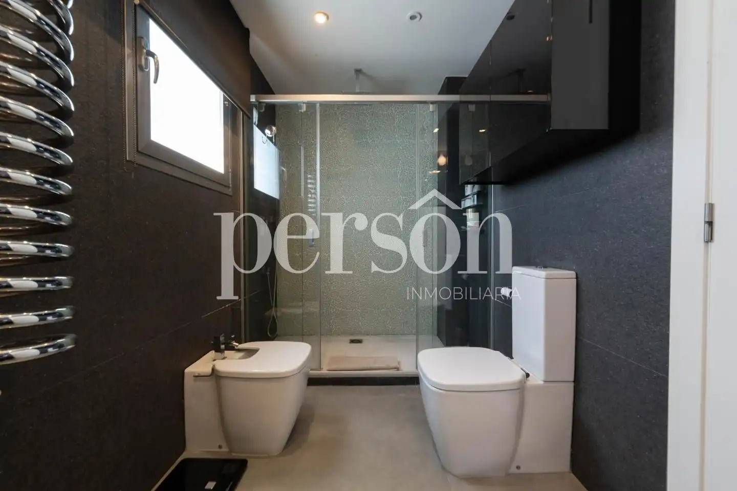Baño de Casa o chalet en venta en La Pobla de Vallbona con Aire acondicionado, Calefacción y Jardín privado