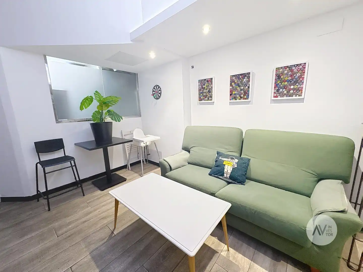 Wohnzimmer von Geschaftsraum zum Verkauf in Barcelona mit Klimaanlage, Terrasse und Möbliert
