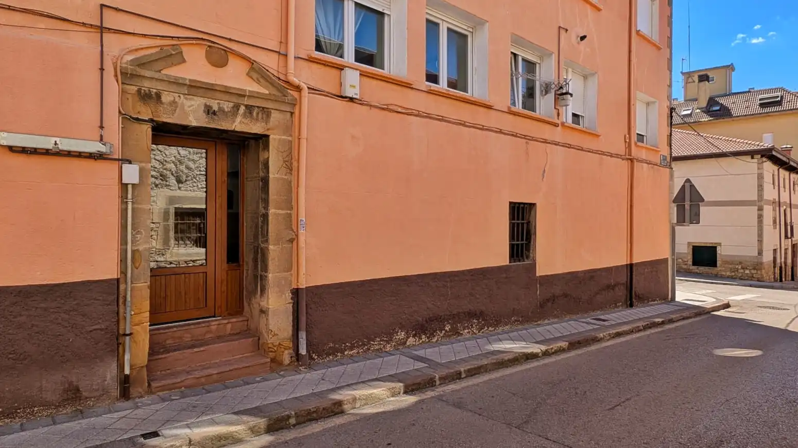 Vista exterior de Pis en venda en Reinosa amb Calefacció i Parquet