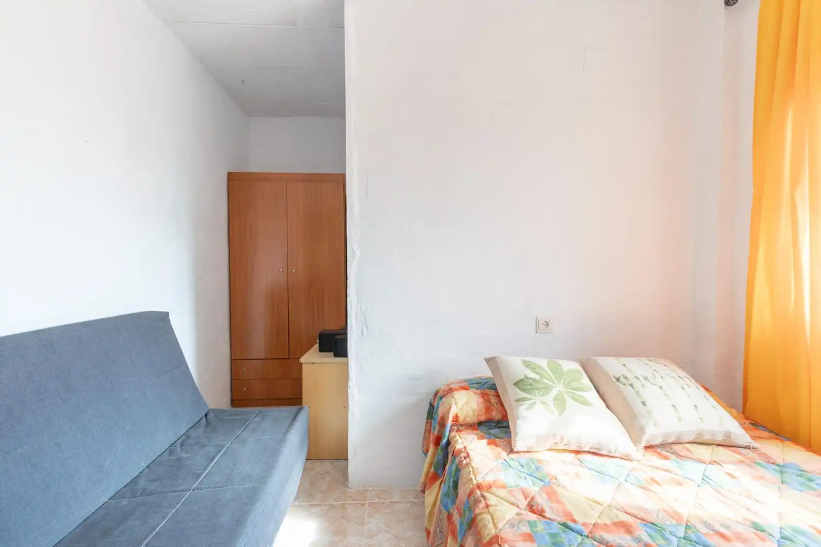 Habitación de Finca rústica en venta en Cogollos de la Vega con Jardín privado y Piscina