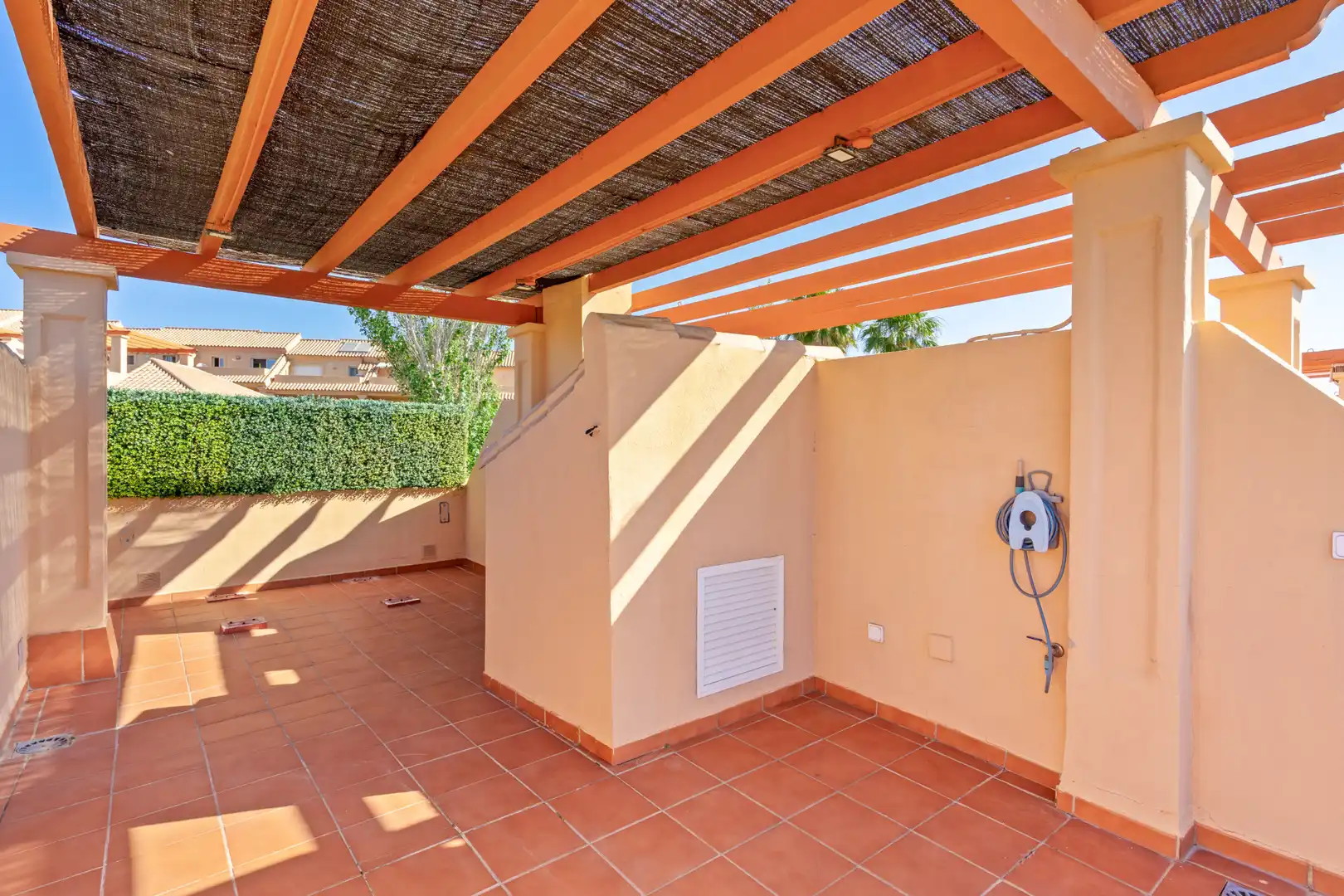 Casa aparellada amb piscina en venda a Playa Bahía Dorada, imagen 32