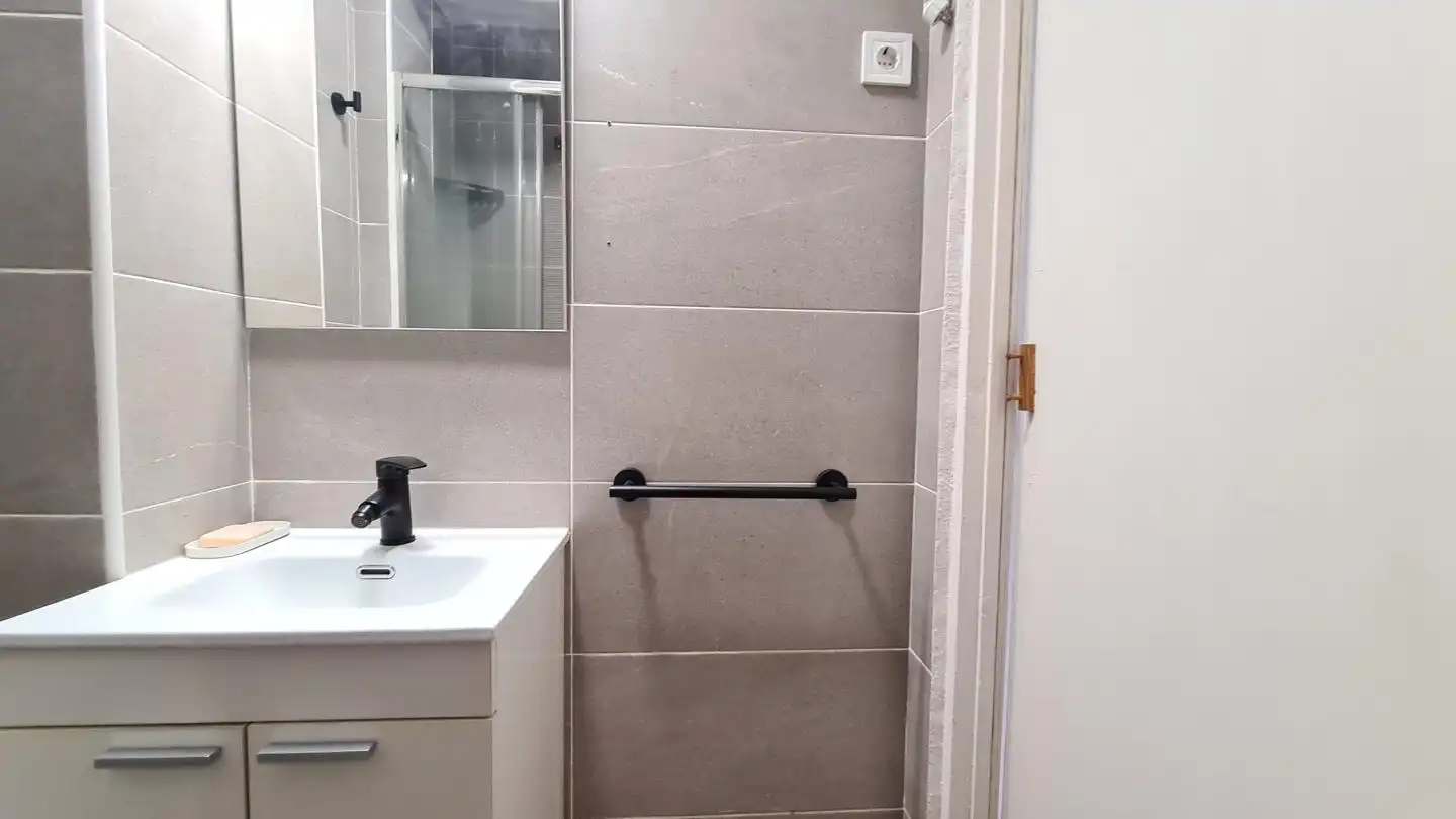 Bany de Casa o xalet en venda en La Adrada  amb Terrassa