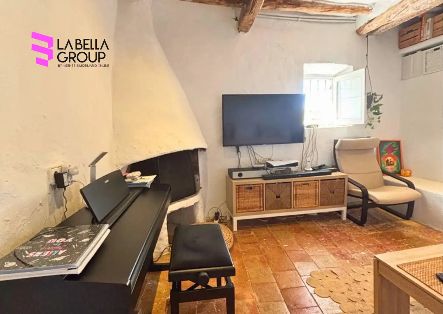 Sala d'estar de Finca rústica en venda en Santa Eulària des Riu amb Aire condicionat, Jardí privat i Terrassa