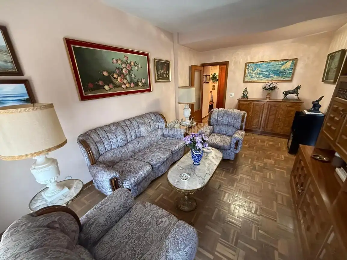 Sala de estar de Piso en venta en Alcorcón con Parquet