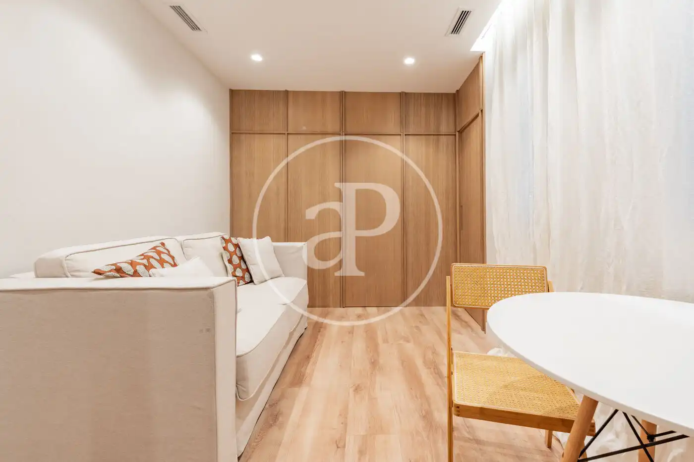Living room of Flat for sale in Madrid  with Air Conditioner and Heating