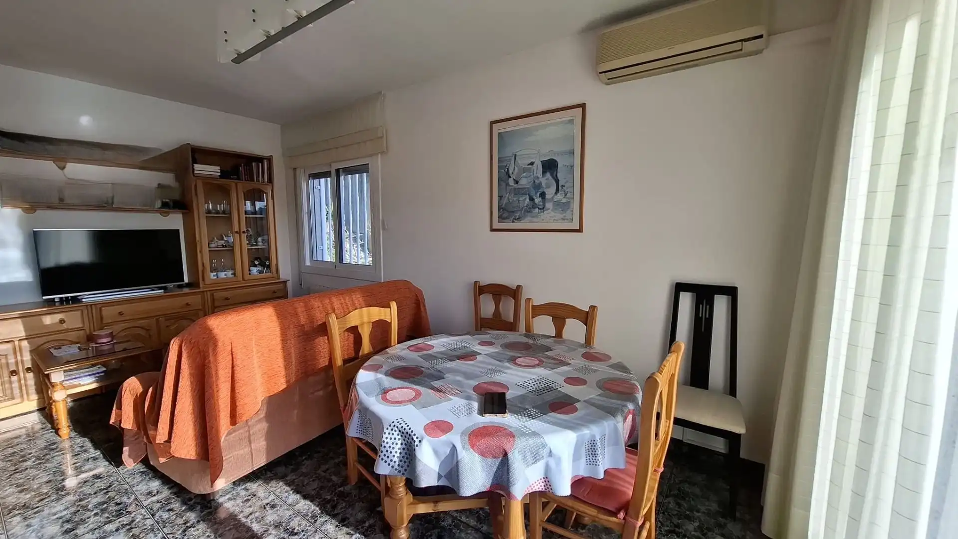 Menjador de Casa o xalet en venda en Vallirana amb Aire condicionat, Calefacció i Terrassa
