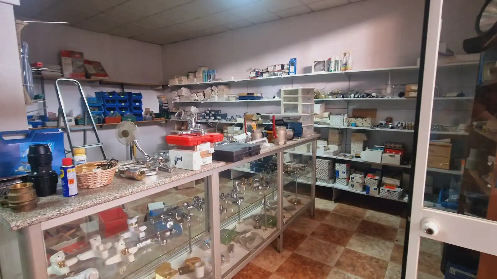 Local comercial en venta en Avenida Mariana Pineda, imagen 13