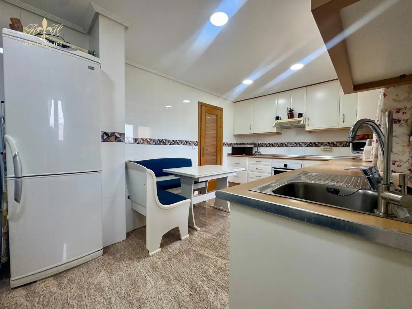 Cocina de Piso en venta en Benidorm con Aire acondicionado, Terraza y Piscina