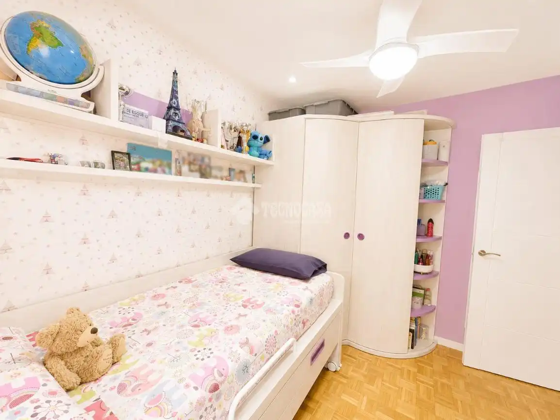 Habitación de Piso en venta en San Fernando de Henares con Aire acondicionado, Calefacción y Parquet