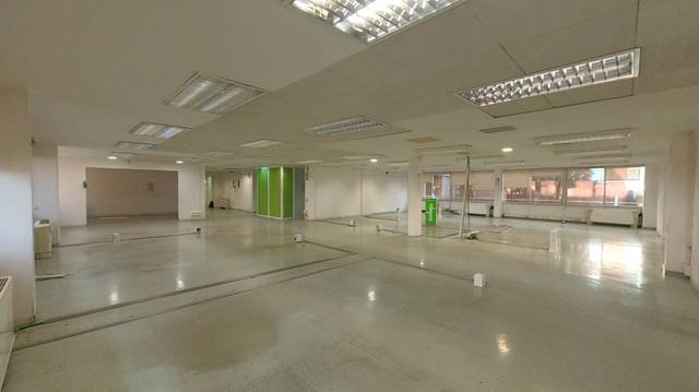 Oficina en Alquiler en Barcelona - Carrer Carrer dAnglí en Les Tres Torres