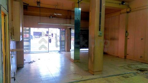 Photo 2 of Premises to rent in Carrer del Doctor Pi I Molist, Porta,  Barcelona Capital